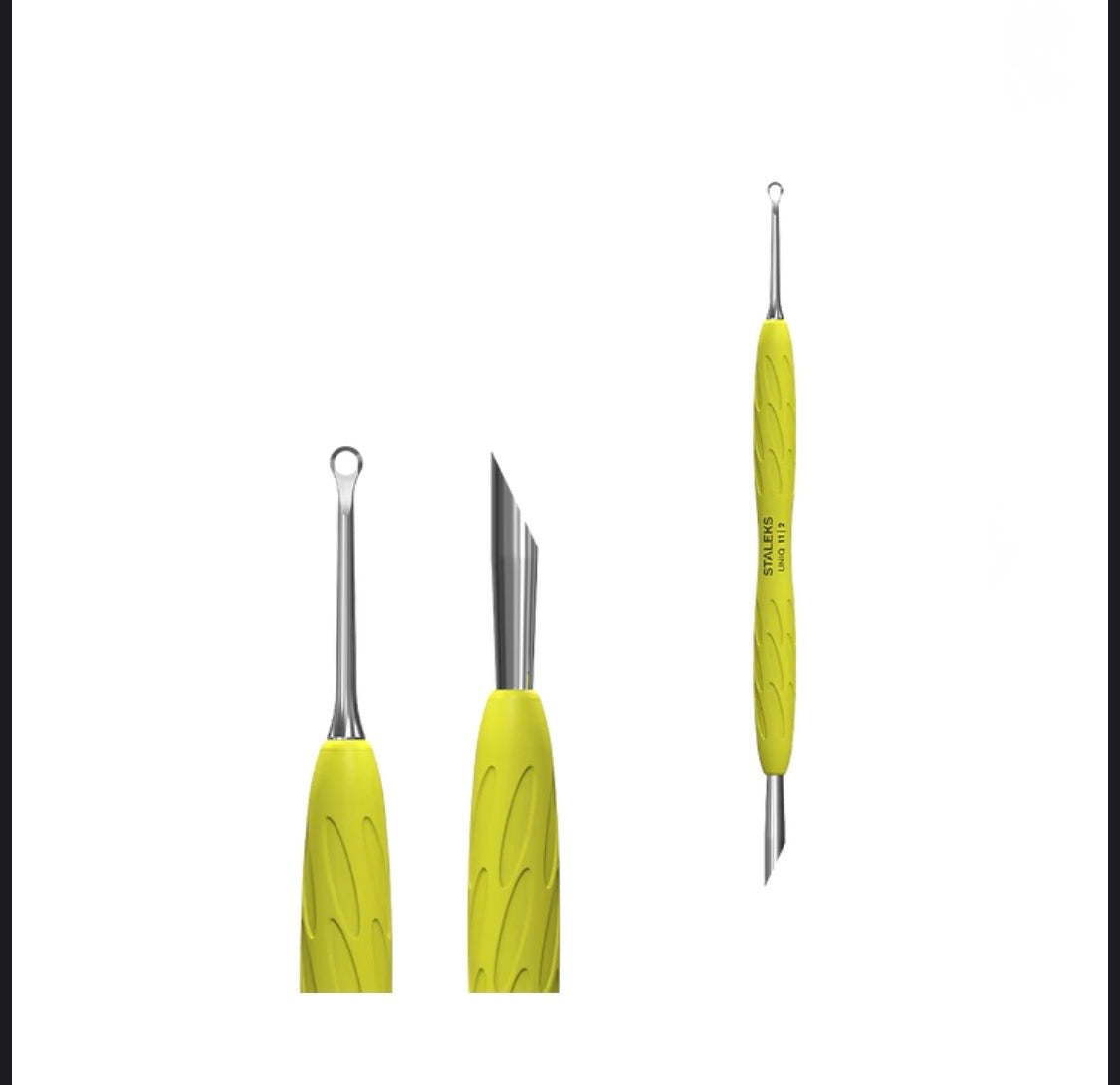Manicure pusher Gummy with yellow silicone handle UNIQ 11 TYPE 2 (beveled and loop pusher)