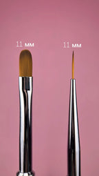 DOUBLE-SIDED BRUSH
